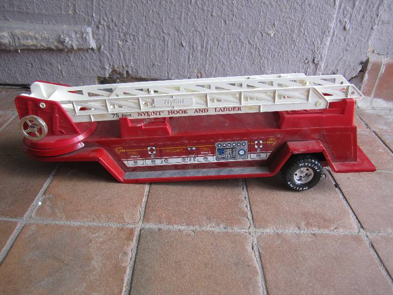 lot 223 image: Vintage Nylint Back of Fire Truck N...