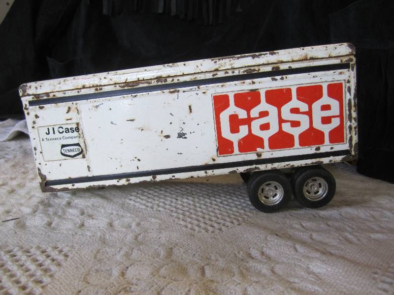 lot 225 image: Vintage Case Metal Trailer No Truck...