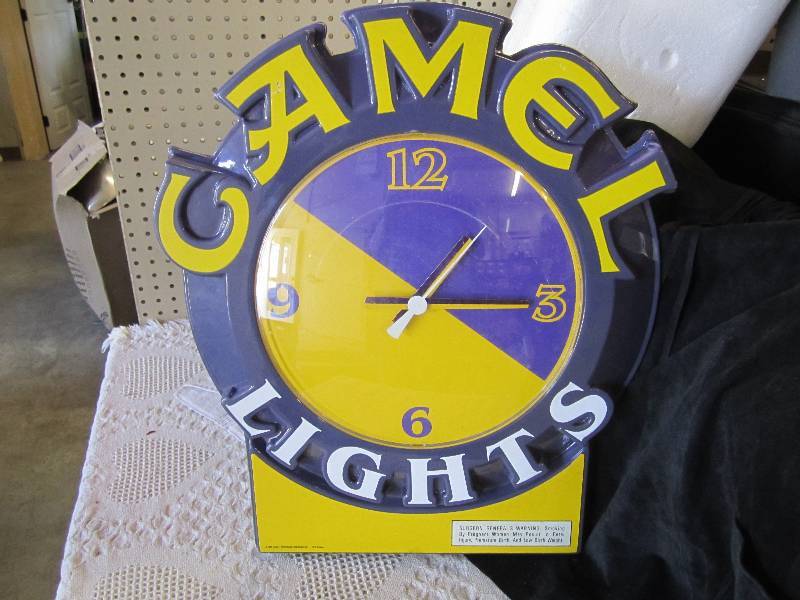 lot 235 image: Camel Lights Clock Tested and Works...