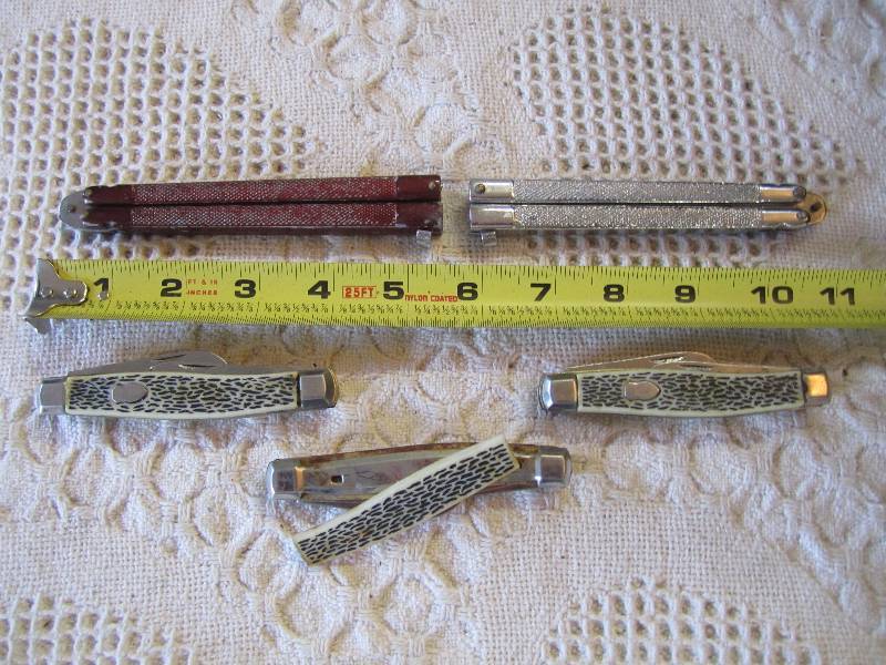 lot 261 image: Lot of 5 Knives...