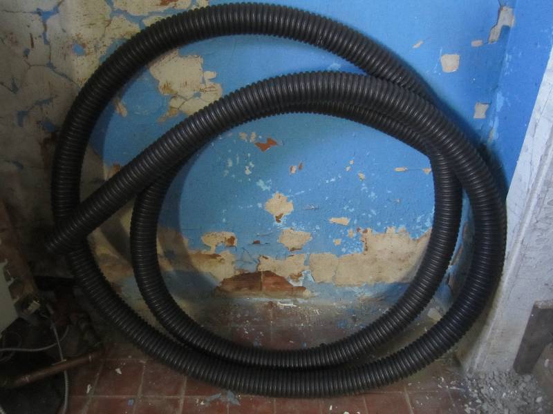 lot 276 image: 3 Drain Tube About 28 feet....