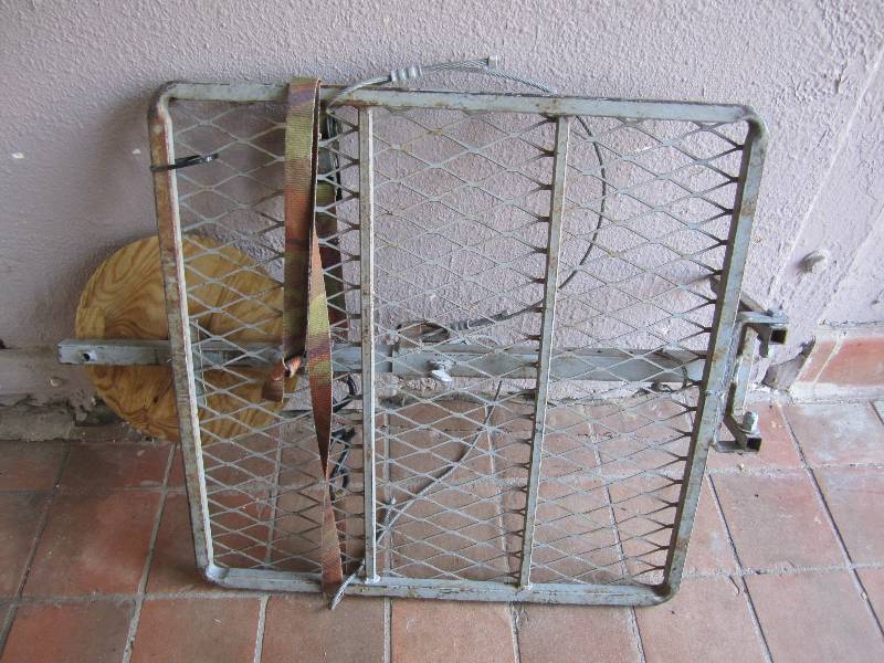 lot 281 image: Deer Stand...