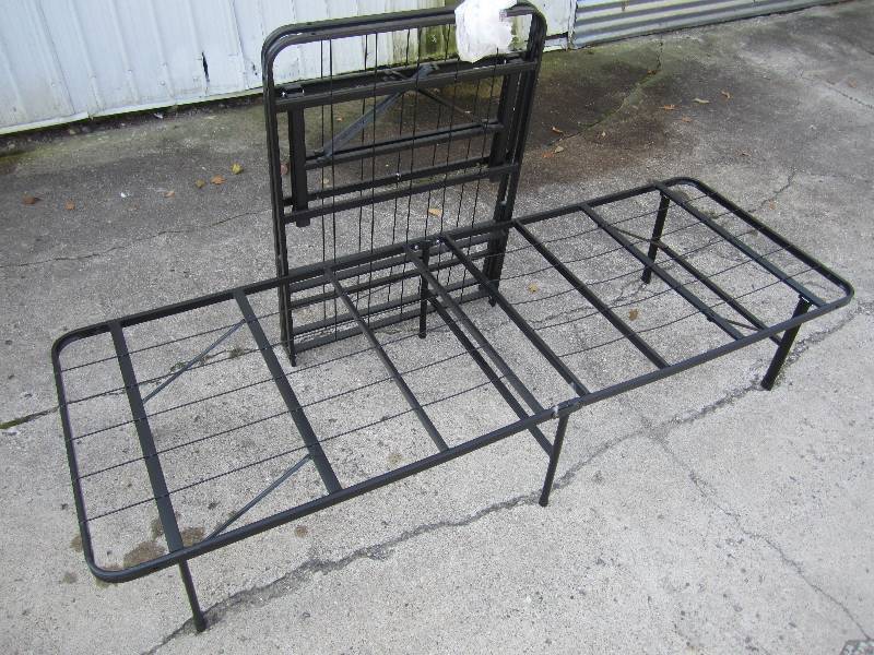 lot 284 image: 2 Cot Framed Can be put together fo...