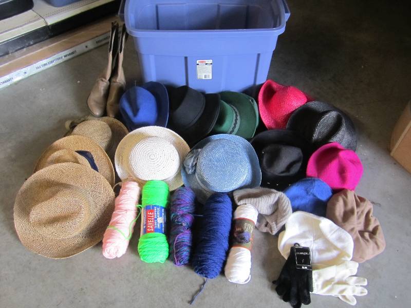 lot 291 image: Large Tote Full of Hats Yarn Cowboy...
