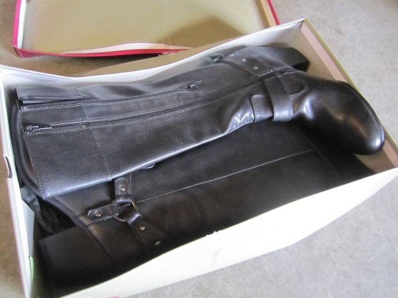 lot 293 image: New Pair of Ladies Boots Size 12M...