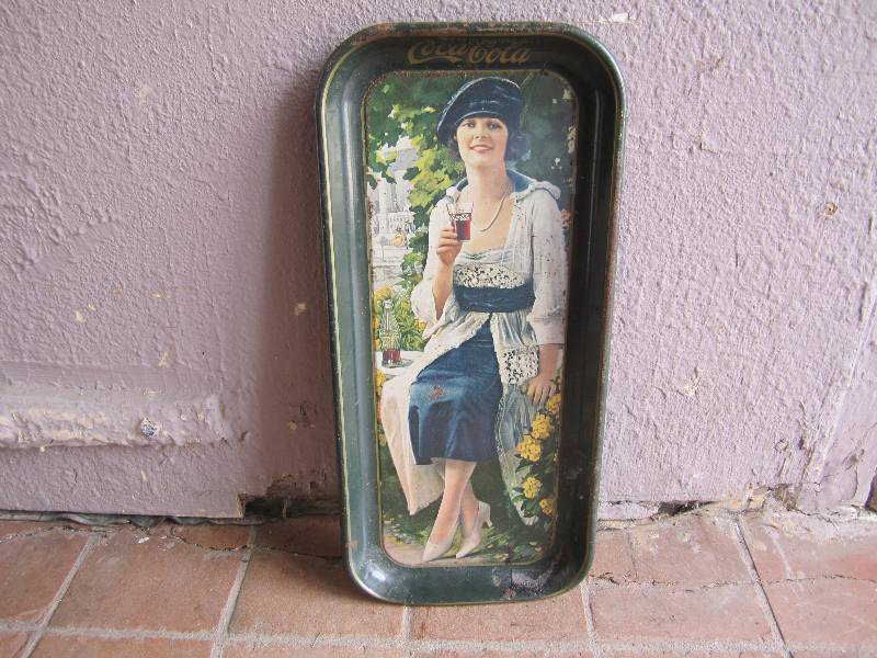 lot 296 image: Vintage Metal Coca-Cola Tray 8.5 x...
