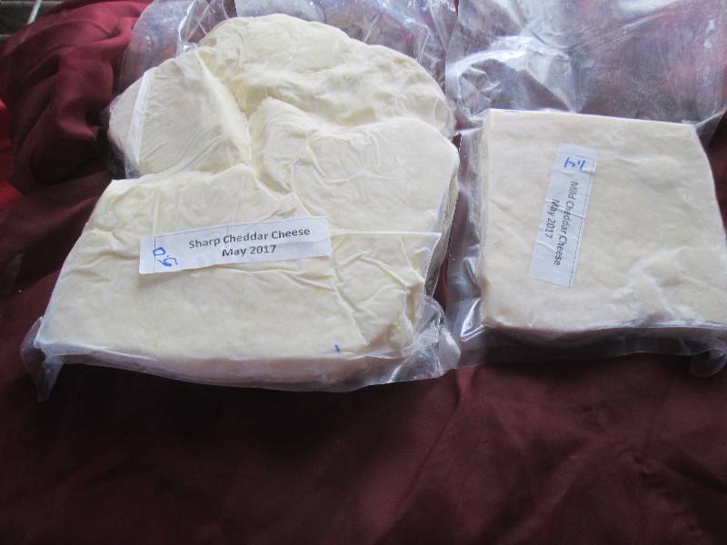 lot 32 image: 5.0  lb.Chunk Sharp Cheddar Cheese ...