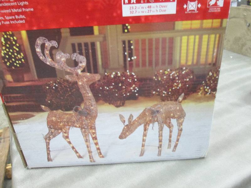 lot 60 image: Home Accents Holiday 48 in. LED Lig...