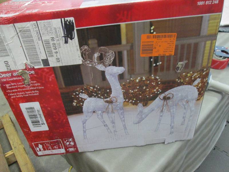 lot 62 image: Home Accents Holiday 48 in. LED Lig...