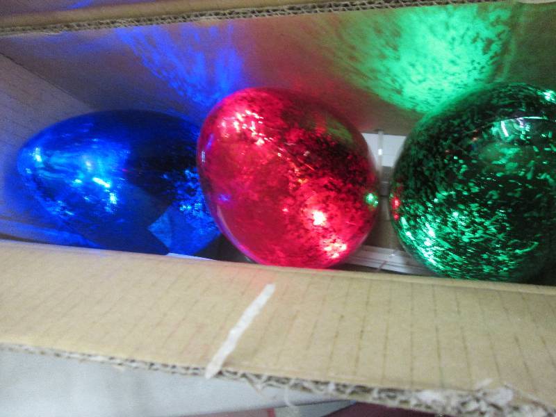 lot 66 image: Home Accents Holiday Musical  19 in...