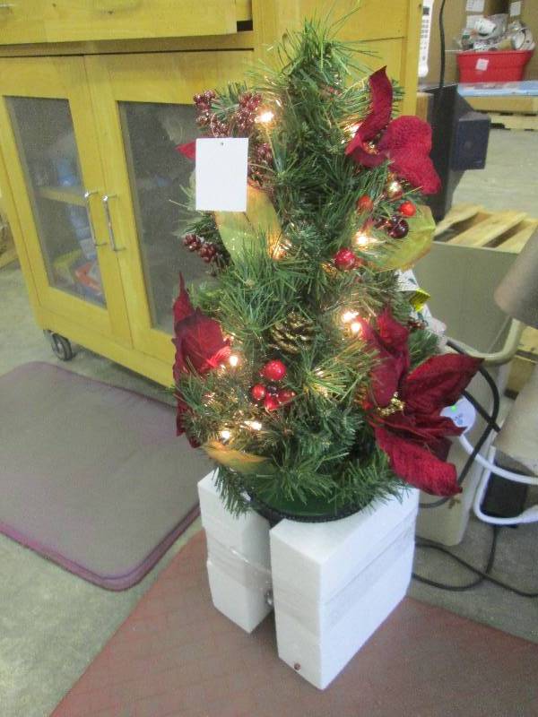 lot 69 image: 30 inch Potted Christmas Tree open ...
