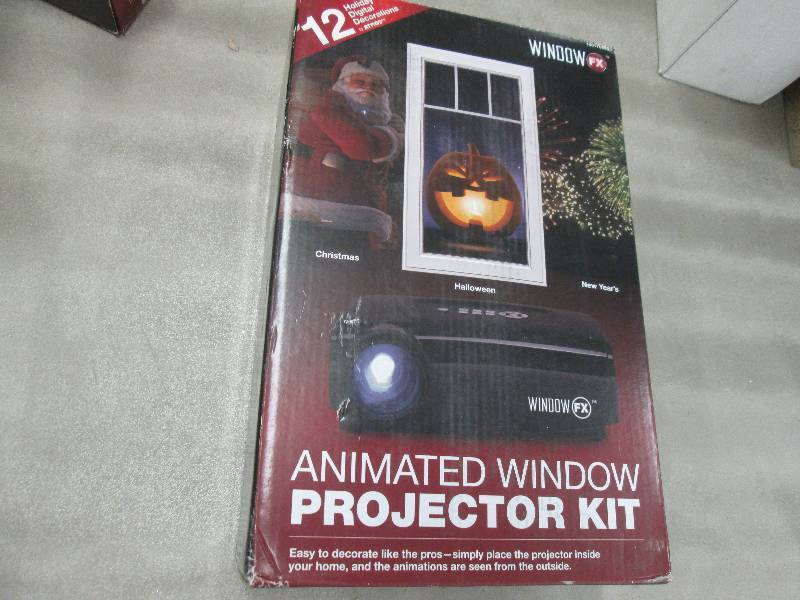 lot 92 image: Seasonal Window FX Projector Animat...