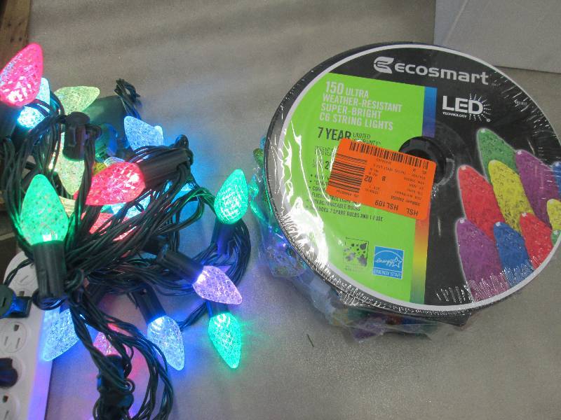 lot 95 image: Ecosmart 150-Light LED C6 String in...