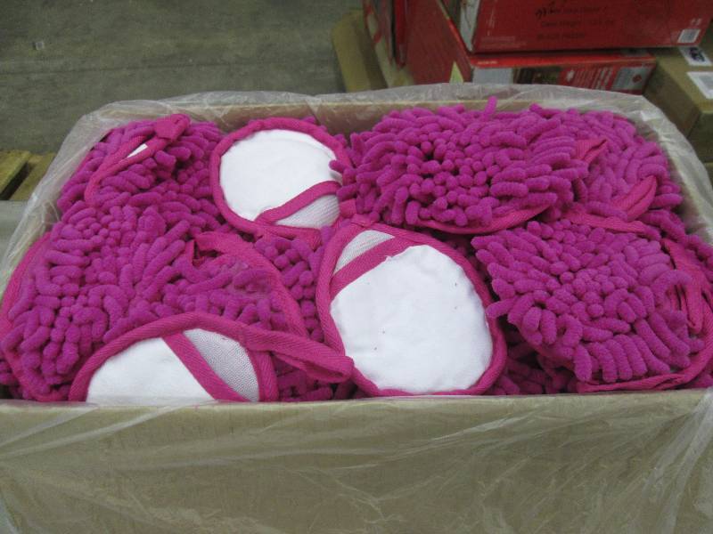 lot 103 image: Case of 200 Frizzy Finger Pink Dust...