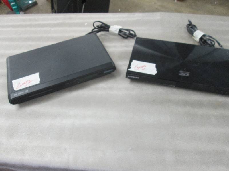 lot 136 image: Memorex DVD Player, Samsung Blu-Ray...