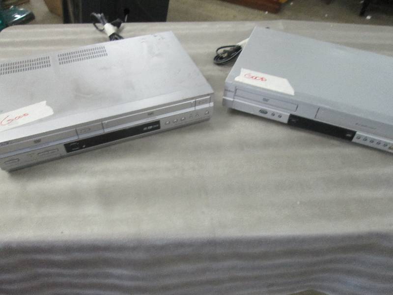 lot 141 image: Lot of 2 DVDVCRs Sony & Insignia- ...