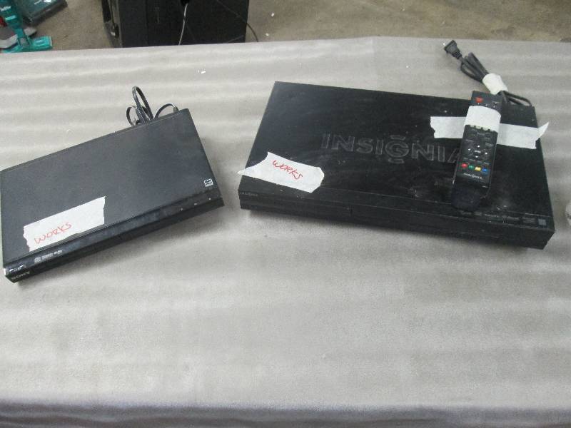 lot 151 image: Lot of 2 DVD Players- used, power o...