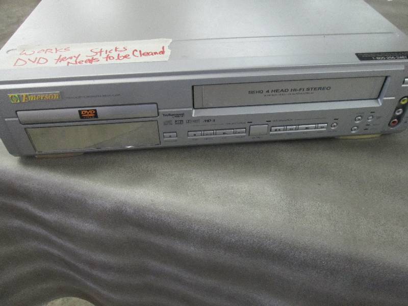 lot 157 image: Emerson DVDVCR Combo - used, power...