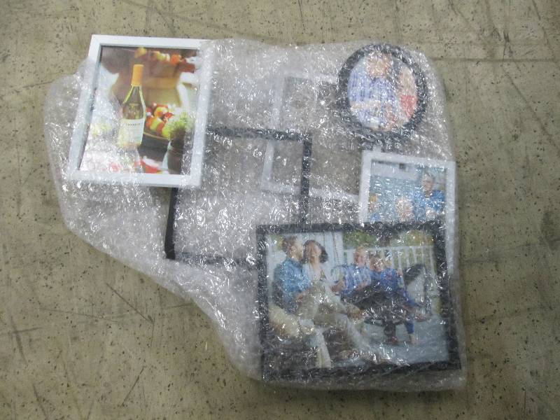 lot 300 image: Picture Frame Collage- some assembl...