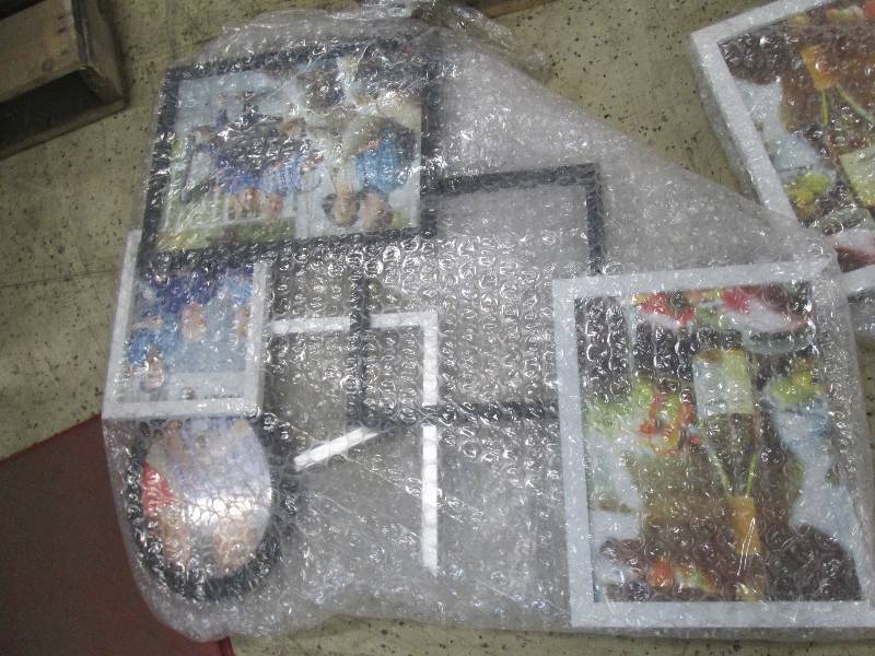 lot 302 image: Picture Frame Collage- some assembl...