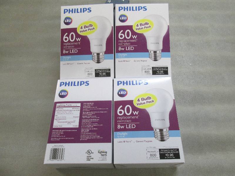 lot 306 image: Lot of 4 Pks-Philips 8W LED Dayligh...