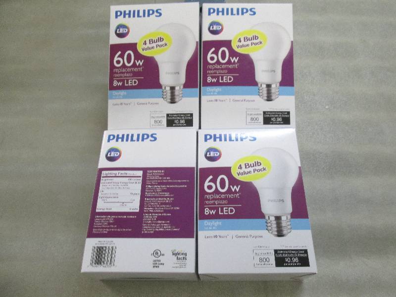 lot 307 image: Lot of 4 Pks-Philips 8W LED Dayligh...