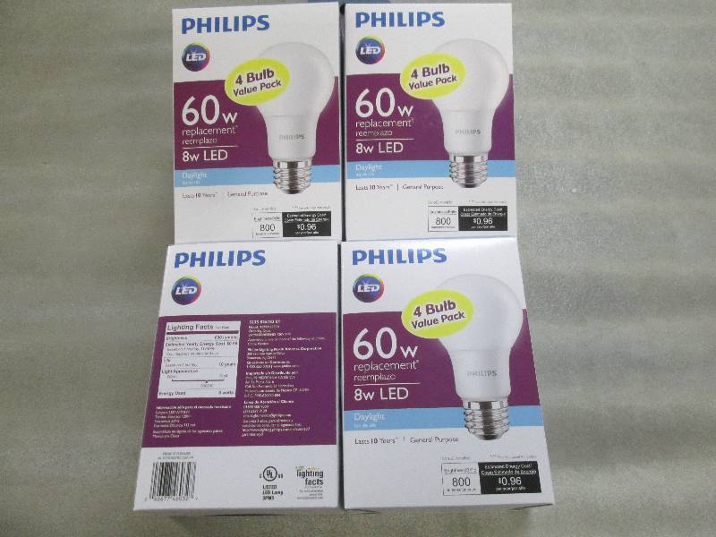 lot 312 image: Lot of 4 Pks-Philips 8W LED Dayligh...