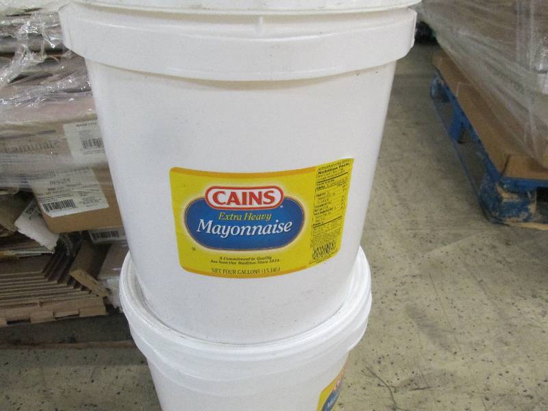 lot 318 image: 4 Gallon Container Cains Extra Heav...