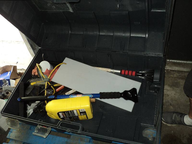 lot 9 image: transit air cargo with misc. tools...
