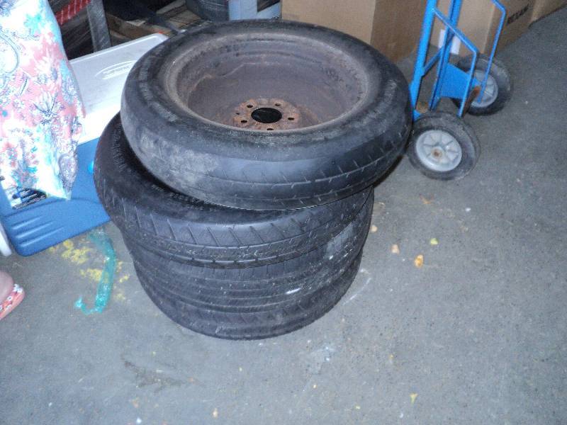 lot 10 image: 4 tires...