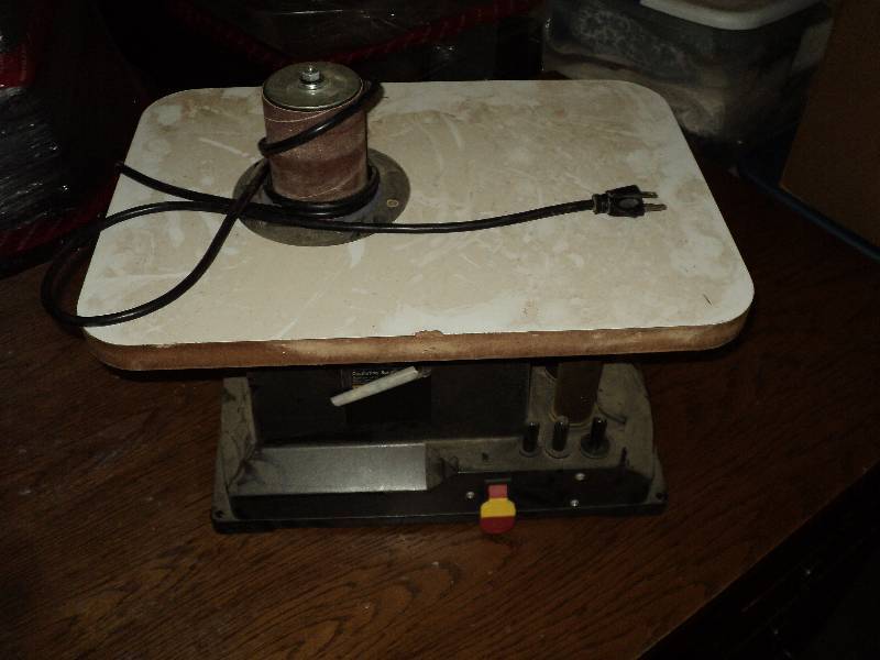 lot 16 image: oscillating spindal sander...