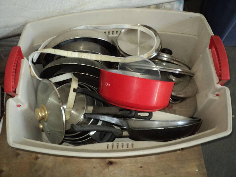 lot 31 image: box of cookware...