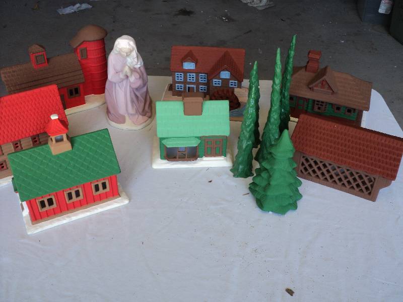 lot 90 image: vintage painted ceramic christmas h...