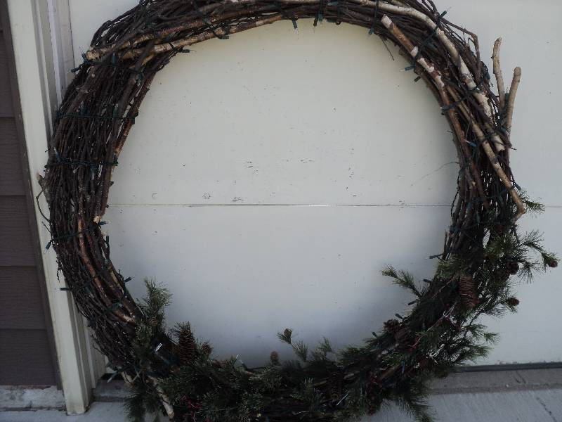 lot 108 image: wreath made of twigs, 4ft in diamet...