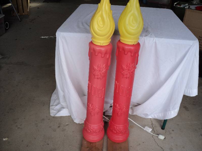 lot 112 image: 2 vintage noel candles...