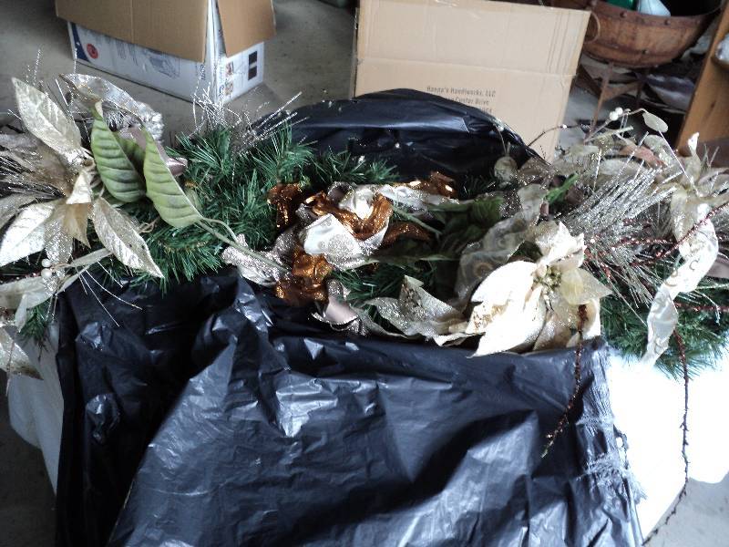 lot 126 image: 5ft long christmas display...