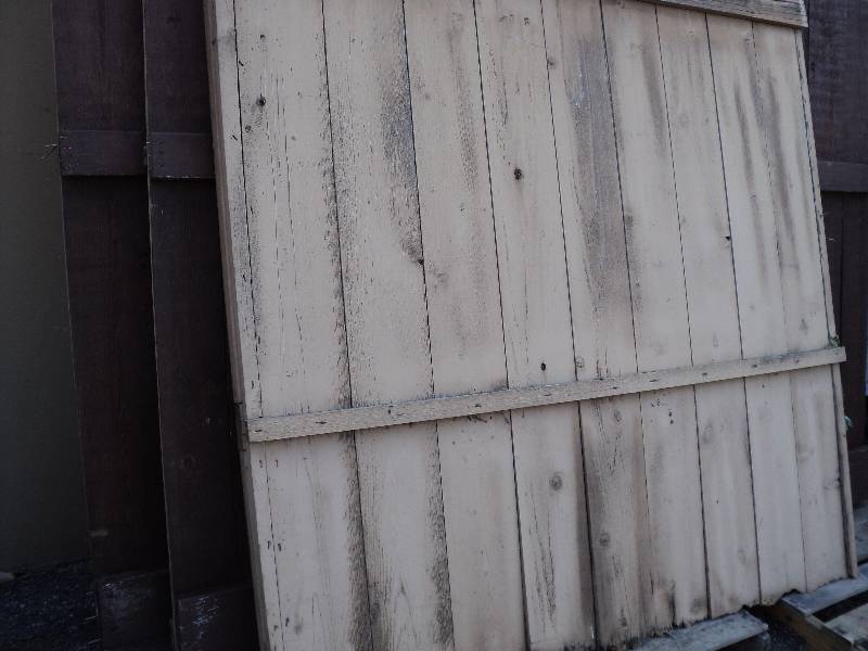 lot 164 image: 8 ft longx42in high unpainted picke...