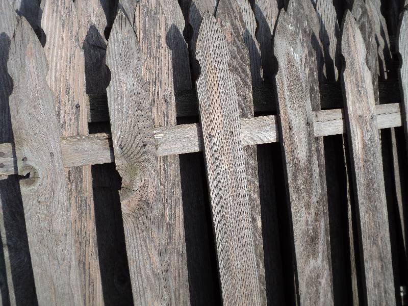 lot 179 image: lot of 4 fences, 4x8ft...