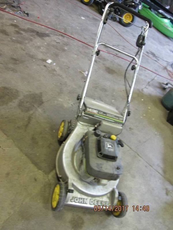 lot 4 image: John Deere 21SE lawn mower with 21...
