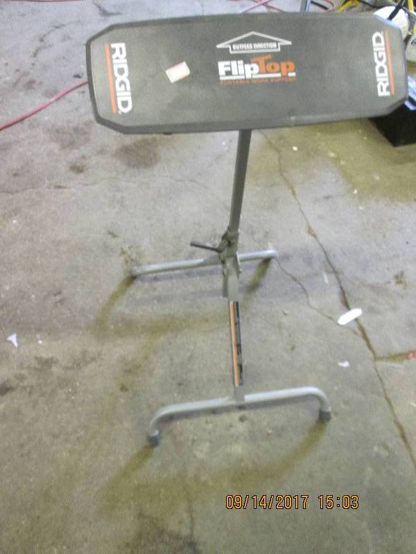 lot 10 image: Rigid portable work support...