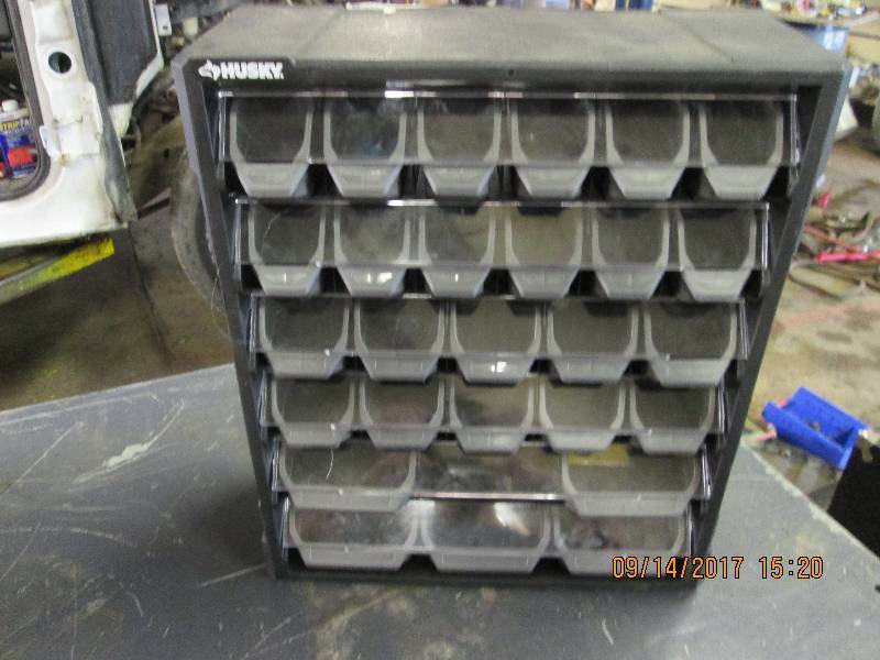 lot 17 image: Husky hardware organizer...
