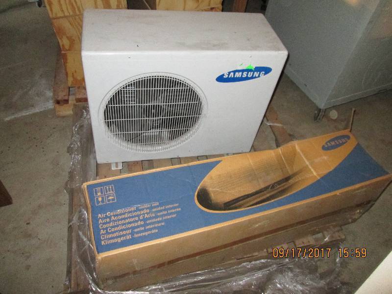 lot 41 image: Samsung air conditioners, see photo...