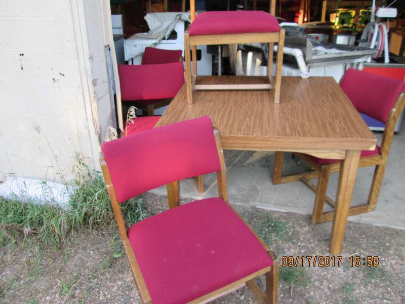 lot 69 image: 42 x 42 formica topped table with ...