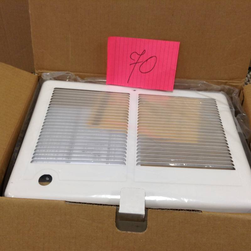 lot 70 image: Cadet Com-Pak Plus Twin Series 3,000 Watt Wall Insert