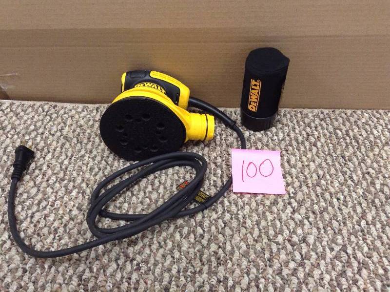 lot 100 image: DEWALT DWE6421K Random Orbit Sander Kit