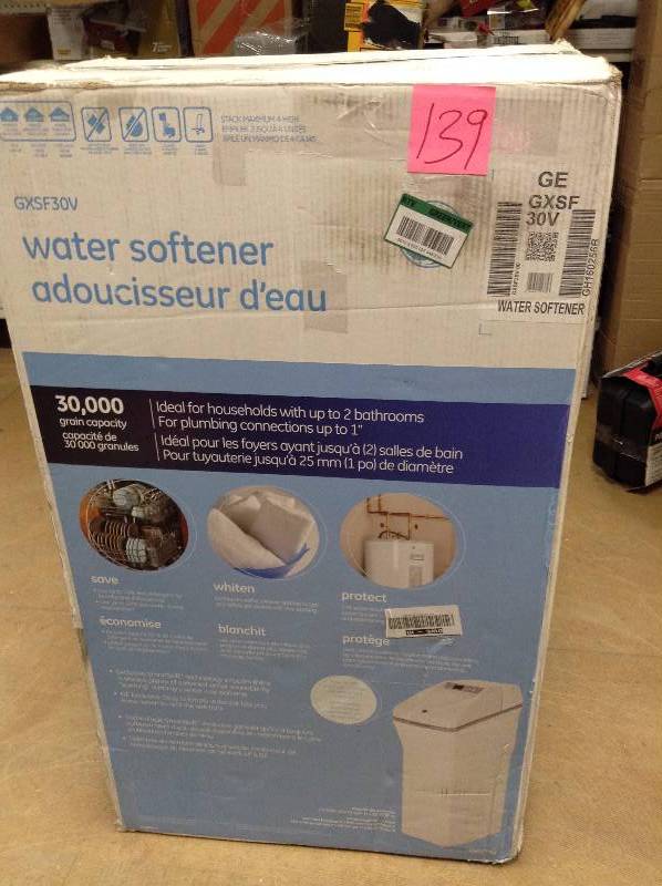lot 139 image: GXSF30V Water Softner not used small nickscratch