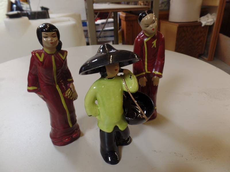 lot 633 image: ASIAN FIGURINES