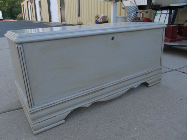 lot 15 image: Vintage Painted Wood Cedar Chest