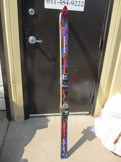 lot 64 image: Pair of Rosignol Skis