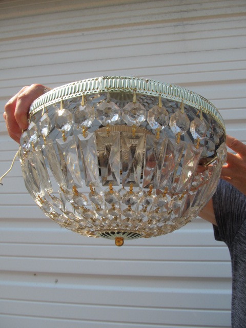 lot 81 image: Vintage Crystal Prism Ceiling Light Fixture